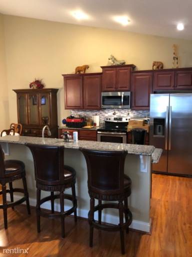 Main picture of 123 Chateau Pl