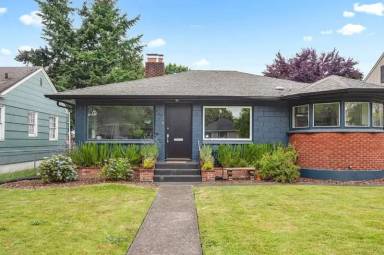 Main picture of 661 25th Ave