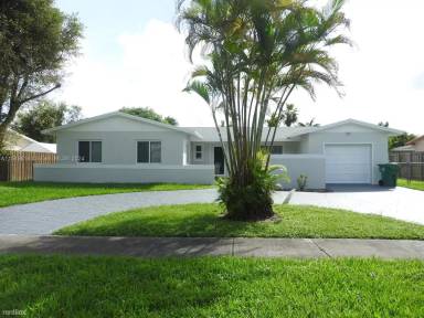 Main picture of 12470 SW 106th St