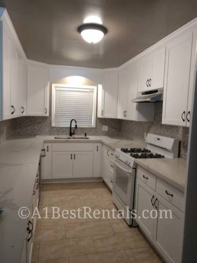 Main picture of 602 El Camino Ave