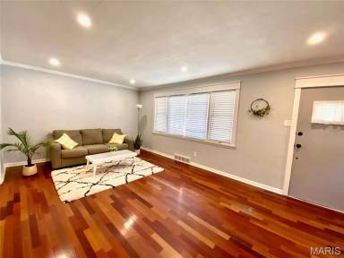 Main picture of 1516 Yale Ave