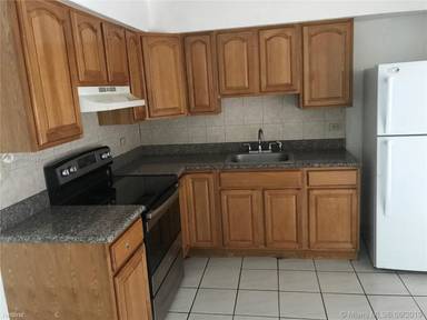 Main picture of 1009 NE 2nd St