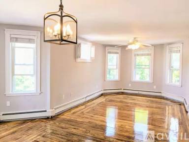Main picture of 154 Fellsway W
