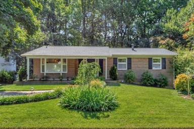 Main picture of 5010 Woodland Way