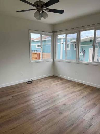 Main picture of 46 E 5th St