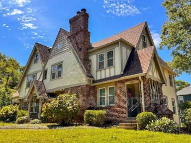 Main picture of 6316 1/2 Holmes Rd