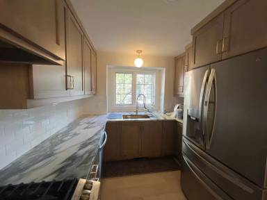 Main picture of 734 Sullivan Way NE