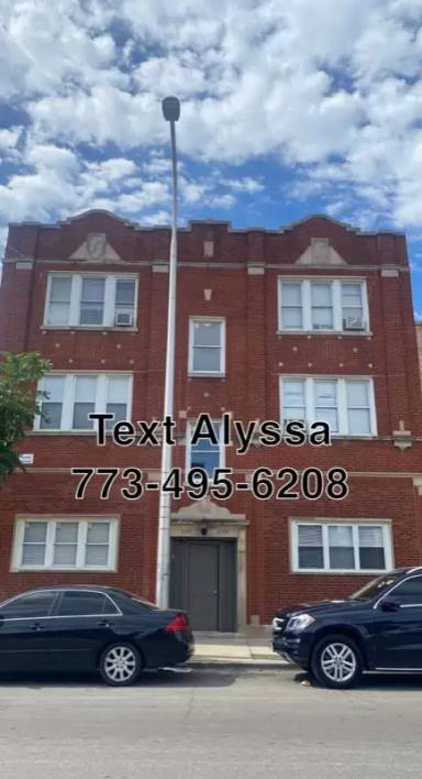Main picture of 3725 W Grand Ave