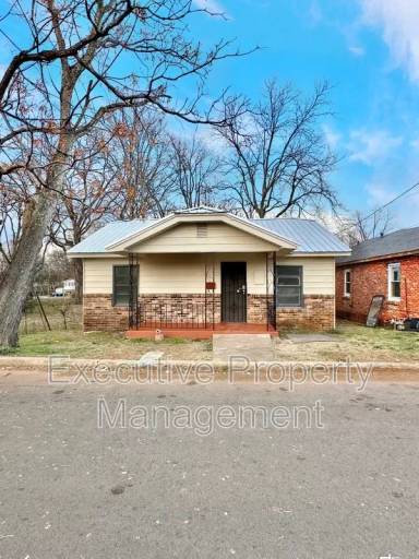 Main picture of 112 Kappa Ave S