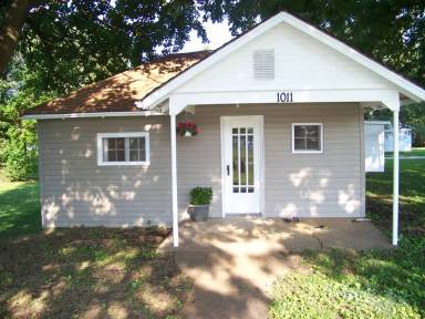Main picture of 1011 N Fremont Ave