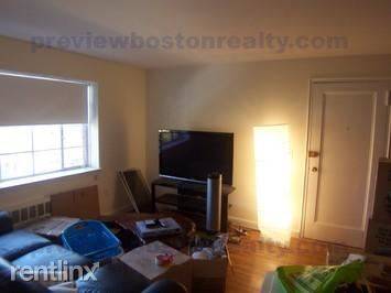 Main picture of St. Paul Gardens Apartments