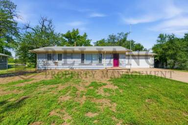 Main picture of 4853 S Madison Ave