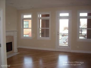 Main picture of 2324 N Southport Ave
