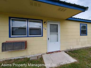 Main picture of 712 Eva Cir