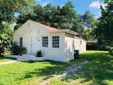 Main picture of 2442 NW 56th St