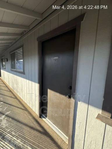 Main picture of 1855 Emma Lee Ln