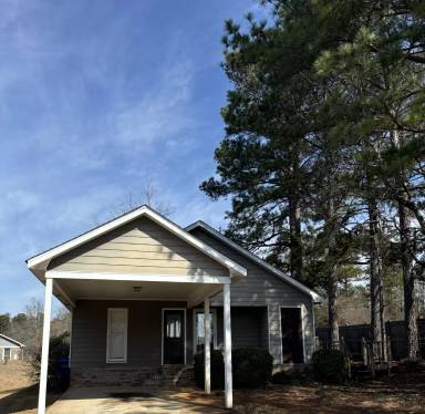 Main picture of 7001 Robins Nest Dr