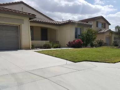 Main picture of 2860 Newcastle Way