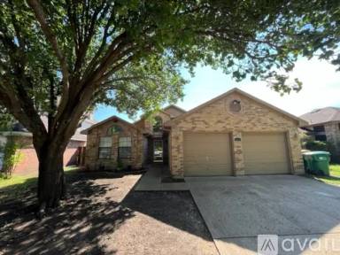 Main picture of 611 Turner Way