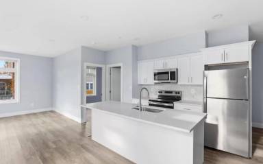 Main picture of 2600 4th St NE