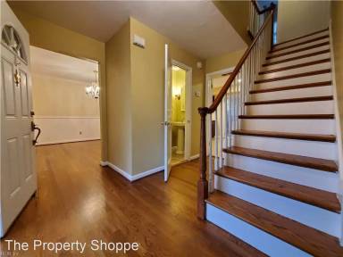 Main picture of 609 Queensgrove Cres