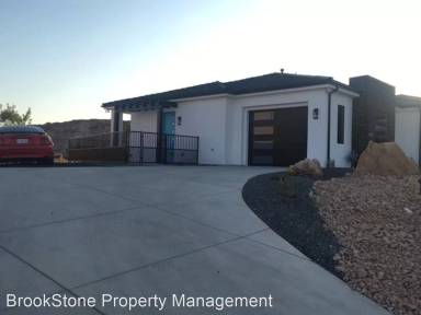 Main picture of 3665 E Desert Pointe Ct