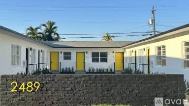 Main picture of 2489 SW 27th St