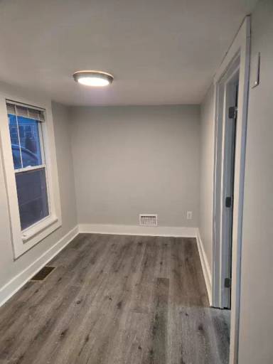 Main picture of 107 John St