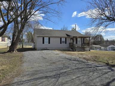 Main picture of 243 Broad Ave