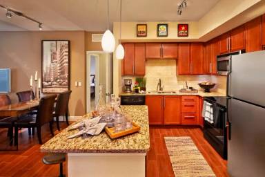 Main picture of 5351 W Hillsboro Blvd