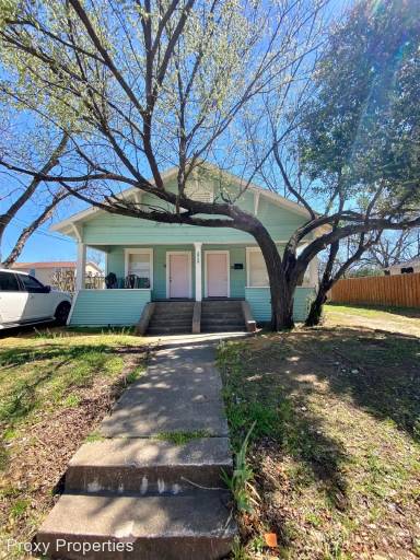 Main picture of 2714 Dathe St