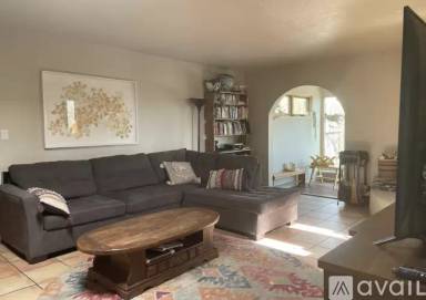 Main picture of 3233 Calle de Molina