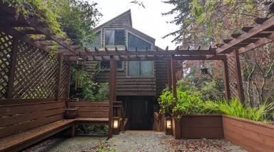 Main picture of 2416 Greenwood Heights Dr