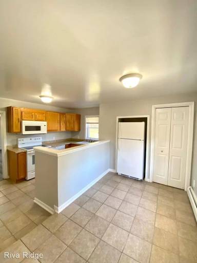 Main picture of 320 2nd Ave