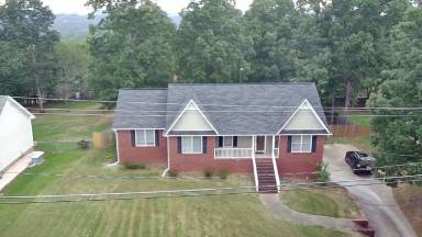 Main picture of 692 Oak Dr E