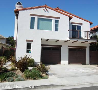 Main picture of 222 Avenida Lobeiro
