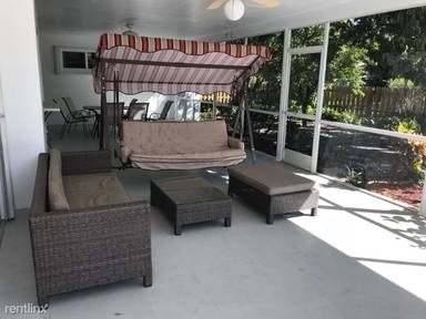 Main picture of 740 Ridgewood Ln