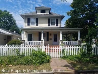 Main picture of 364 Stelle Ave