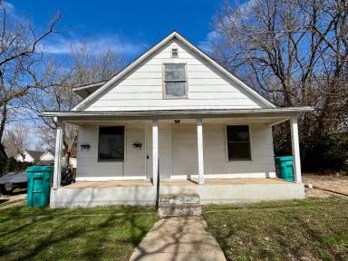 Main picture of 17 E Washington St