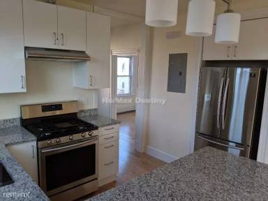 Main picture of 22 Leland St