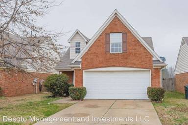 Main picture of 786 We Ross Pkwy