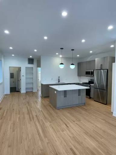 Main picture of 2657 W Huron St