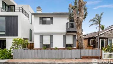 Main picture of 472 36th St