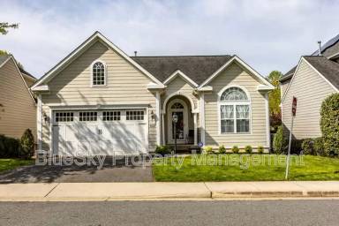 Main picture of 632 Rainier Rd