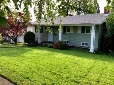 Main picture of 4395 Pearl St