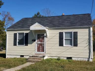 Main picture of 109 Center St