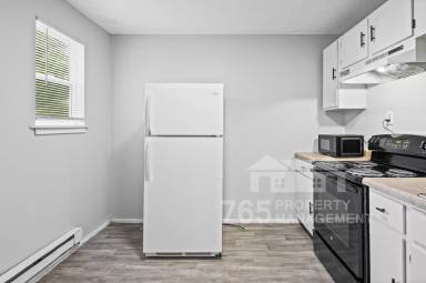 Main picture of 727 S Market St