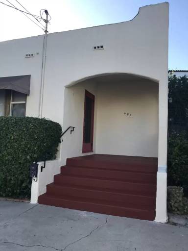 Main picture of 407 Montgomery St