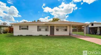 Main picture of 3023 N Windsor Dr