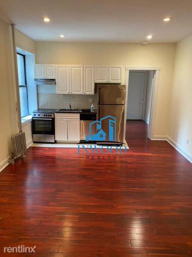 Main picture of 250 Fort Washington Ave